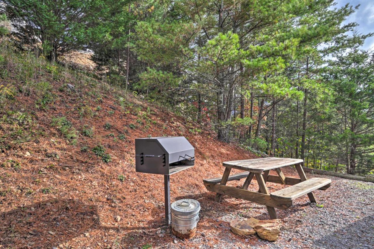Smoky Mountain Retreat With Hot Tub, Arcade Games Villa Pigeon Forge Ngoại thất bức ảnh