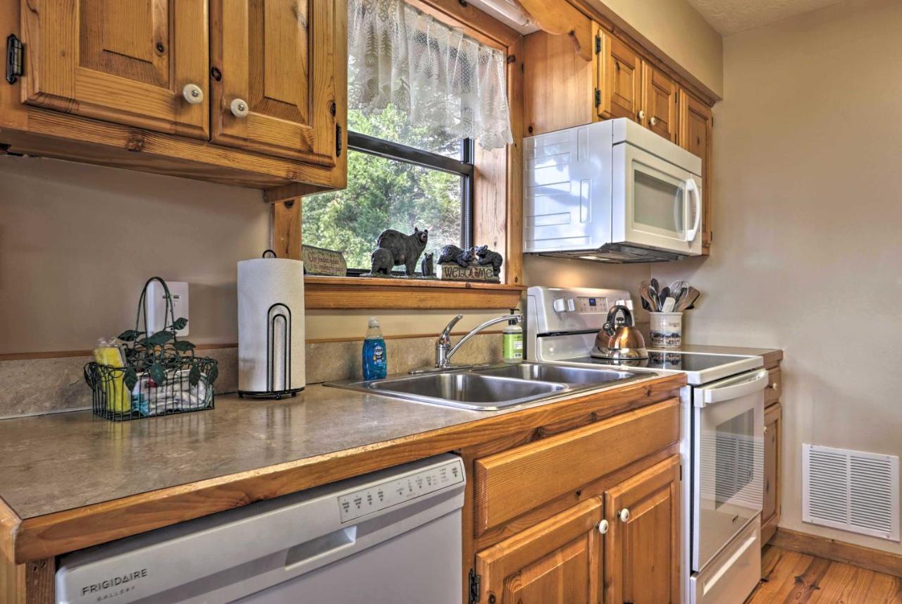 Smoky Mountain Retreat With Hot Tub, Arcade Games Villa Pigeon Forge Ngoại thất bức ảnh