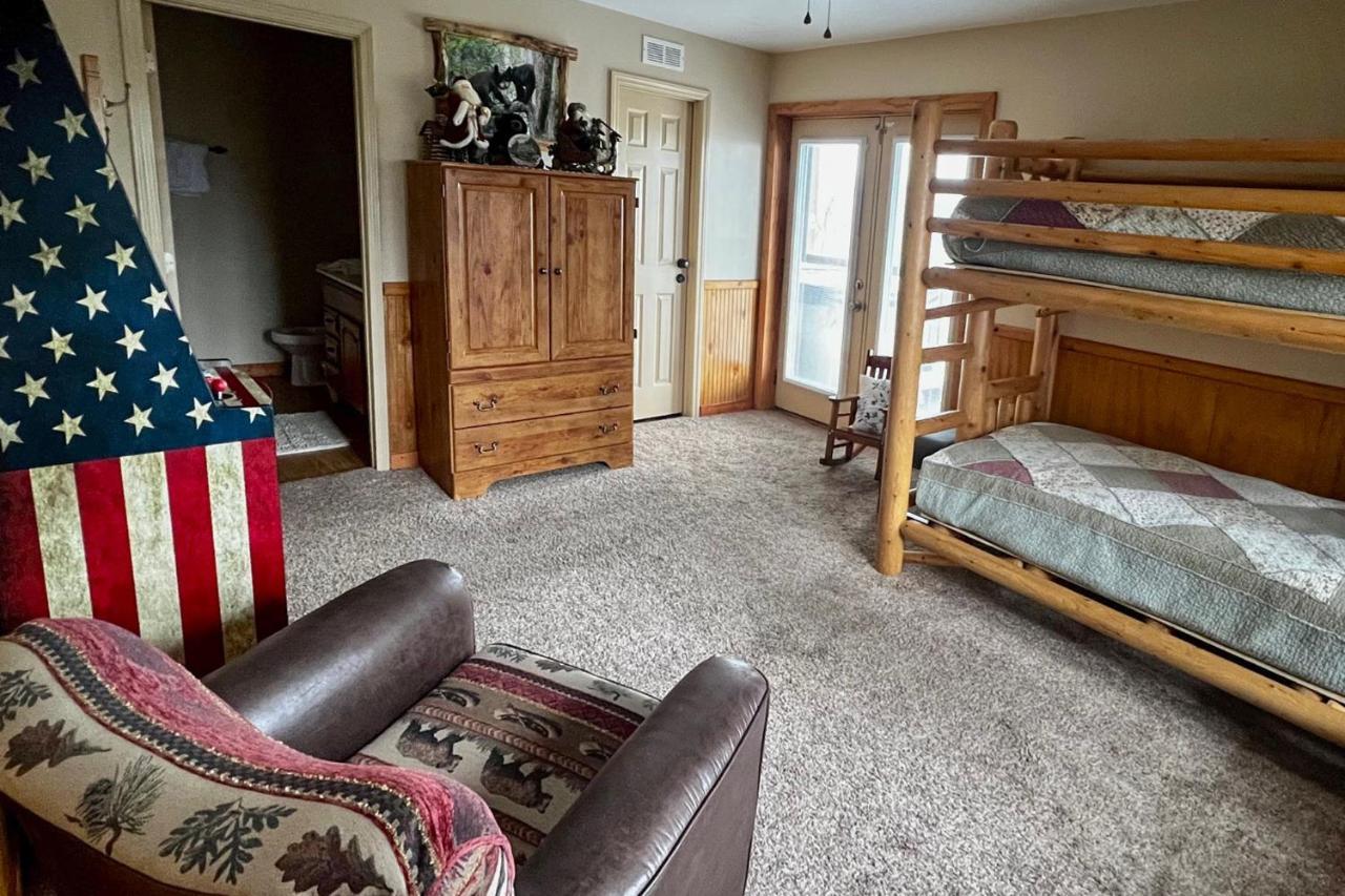 Smoky Mountain Retreat With Hot Tub, Arcade Games Villa Pigeon Forge Ngoại thất bức ảnh